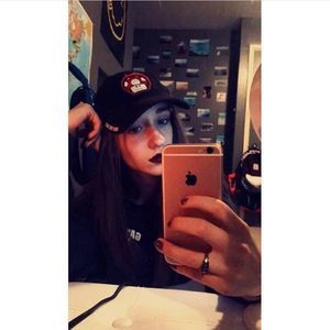 Meet your Posher, Mallory